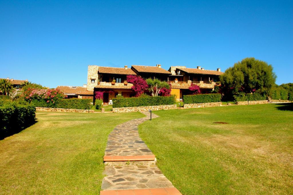 مارينيلاّ Appartamenti Residence Vela Blu Golfo Aranci المظهر الخارجي الصورة