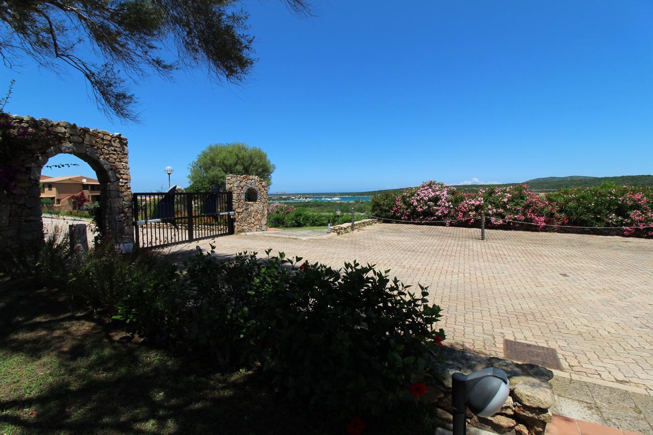 مارينيلاّ Appartamenti Residence Vela Blu Golfo Aranci المظهر الخارجي الصورة