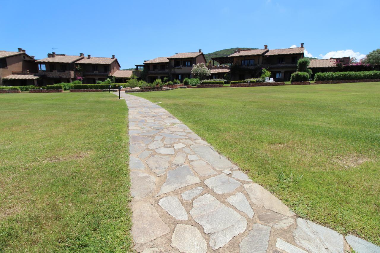 مارينيلاّ Appartamenti Residence Vela Blu Golfo Aranci المظهر الخارجي الصورة